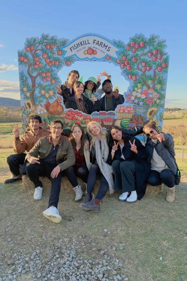 the legends go apple picking 🍎🍏